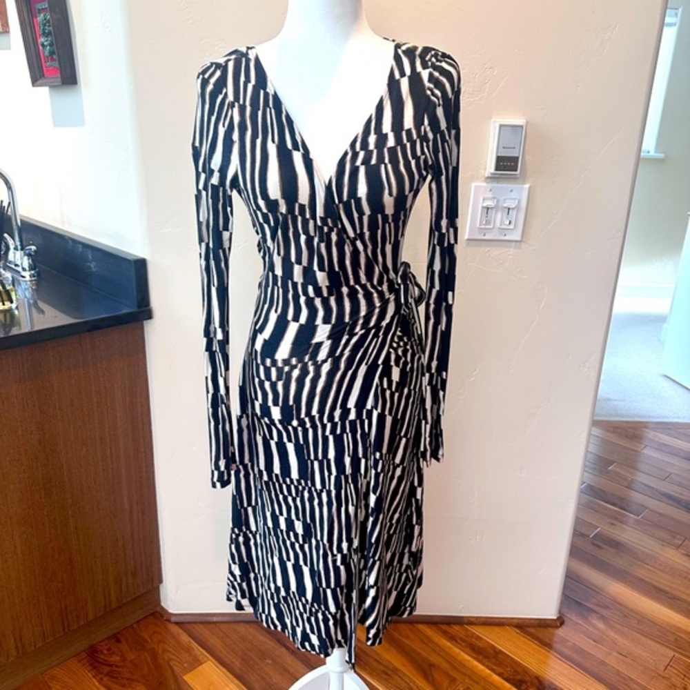 Diane Von Furstenberg Black and White Wrap Dress